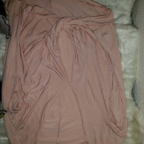 Soft Pink V-Neck Top - Picture 5 of 8